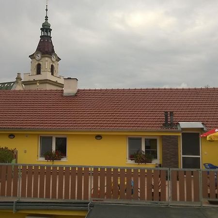 Penzion Toscana Lanžhot Exteriör bild